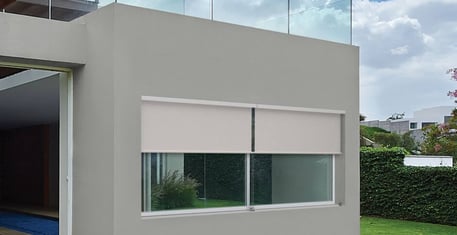 Toldos verticales para ventanas en Pamplona