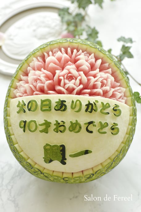 カービング　スイカ　彫刻　誕生日　結婚式　メロン　フルーツカービング　教室　大阪　薔薇　ソープカービング　　プレゼント　オーダー　フラワーケーキ　時計　ウェルカムボード
