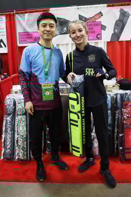 スリーセカンズ(3seconds)代表の山田卓矢氏と15歳のアメリカ女子プロ、サバンナ・”ロードランナー”・イーストン