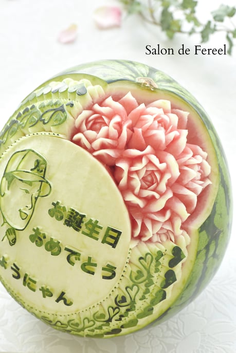 カービング　スイカ　彫刻　誕生日　結婚式　メロン　フルーツカービング　教室　大阪　薔薇　ソープカービング　　プレゼント　オーダー　フラワーケーキ　時計　ウェルカムボード