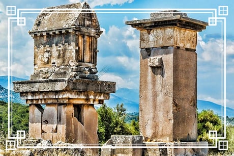 Xanthos (gr. Ξάνθος) und der zugehörige Tempelbezirk Letoon stehen als Hauptstadt und Bundesheiligtum des Lykischen Bundes  Weltkulturerbe (Welterbe der UNESCO