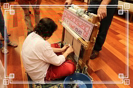 Teppichknüpfen ist mehr als Arbeit!