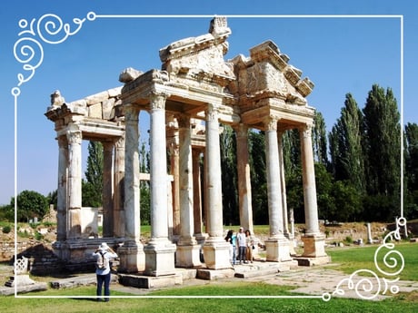 Tetrapylon in Aphrodisias