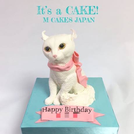 真っ白で耳がクリッとカールしている可愛い猫様「アメリカン・カール」型ケーキ🎂 目がぱっちりで可愛いけれども、こちらはケーキです🎀 頭もちゃんとケーキ！ 中はポップカラーなケーキになっていますよ😊 #白猫 #アメリカンカール #猫型ケーキ #猫ケーキ #リアル風 #猫 #誕生日ケーキ #ポップケーキ #ケーキアート #ケーキオタク #3dケーキ #cat #whitecat #catcake #americancurl #animal #animalcake #torte #gateau #cake #🇯🇵 