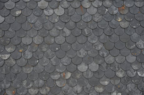 雄勝硯伝統産業会館　屋根に使われているスレート材