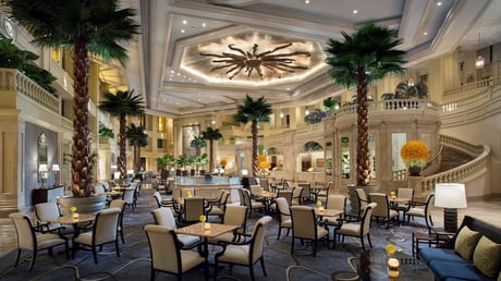 ザ・ペニンシュラ・マニラ。マニラは東京に比べ、お得にラグジュアリーホテルにご宿泊いただけるのも魅力の一つです。