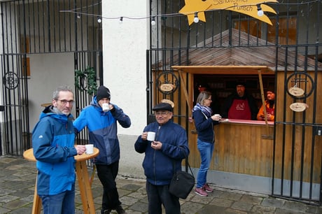 Zweiter Advent-Sonntag: Nur wenige blieben auf einen Punsch stehen.