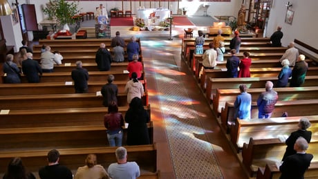 Zur Festmesse um 9:30 kamen nur knapp 50 Messbesucher.