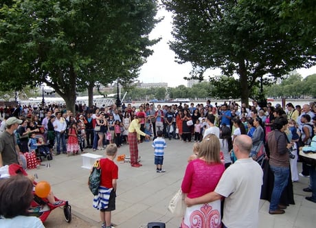 ほっほさんの大道芸パフォーマンス