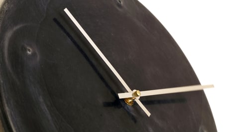 fattoAmano Beton Uhr Design lebemitbetonung.de Betonuhr