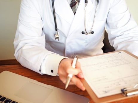 広報目的の医療パンフレット制作～大規模な病院・医療施設で多く利用～