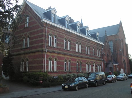 Le couvent et l’église des Religieuses de l’Adoration perpétuelle à Watermael-Boitsfort