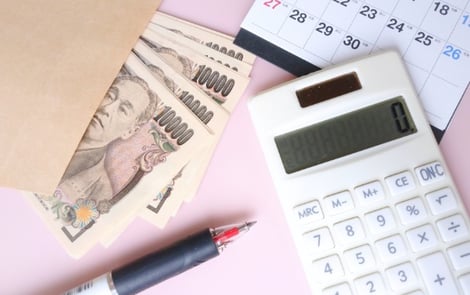 その場で現金払いです