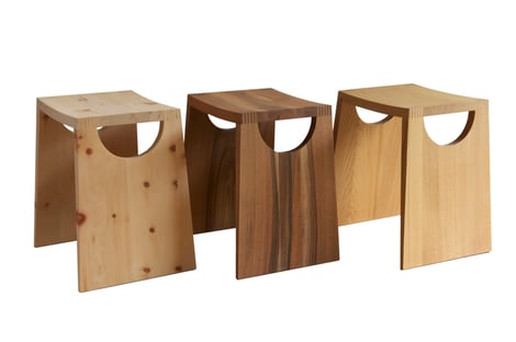 Arvenhocker, Nussbaumhocker, Hocker Arve massiv, Hcoker Nussbaum massiv