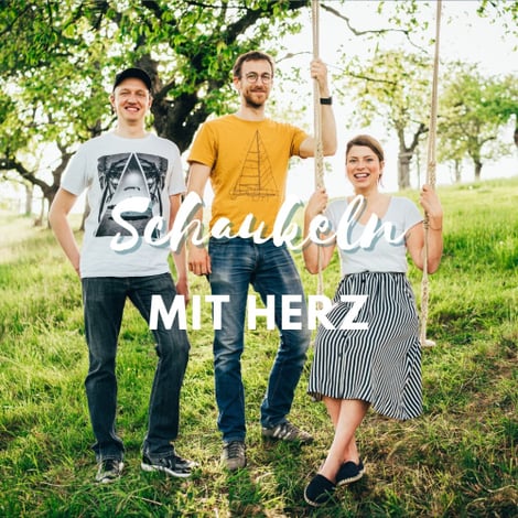 Das Teamfoto zeigt die Gründer der Schaukelcrew, Kai, Susi und Hans.