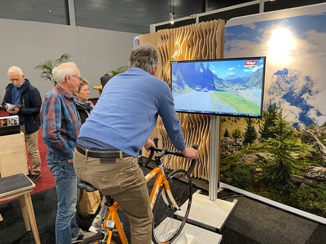 RennradSimulator mit Videosoftware, Alpenpässe, Projekt für eine Tourismusregion (Tirol)