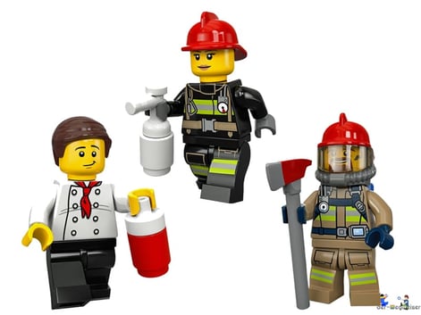 Die Besonderheit im Lego 60214 sind drei Feuerwehrmänner, die keine Furcht kennen.