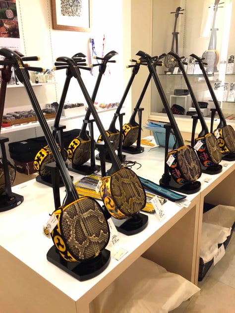 銀座わしたショップの三線売り場