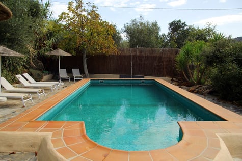 Salt-ionisated swimming pool with views