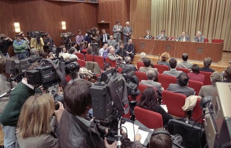 Berlin, Pressekonferenz, Günter Schabowski, 9. November 1989 – Quelle: Bundesarchiv, Bild 183-1989-1109-030