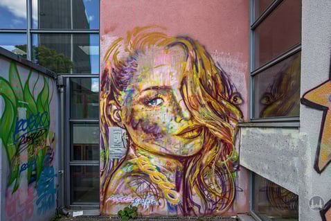 Zu schön, um wegzusehen. Fotokunst von www.zeit-fuer-berlin.de und dem Autor und Fotografen Lutz Röhrig auf Instagram