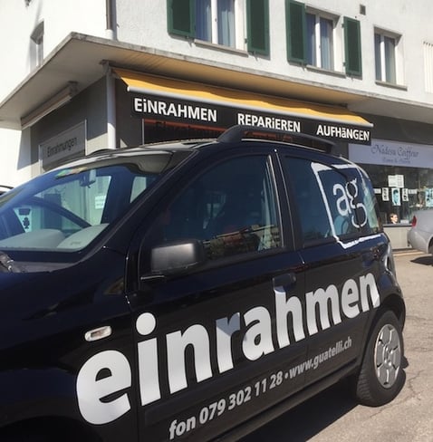 Bild einrahmen Bern - Beschrifteter Fiat Panda 
