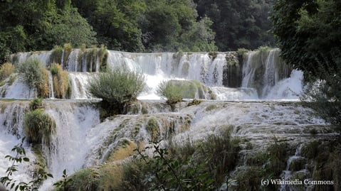 Donnerstag: Rundgang durch den Nationalpark Krka mit seinen sieben Wasserfällen.