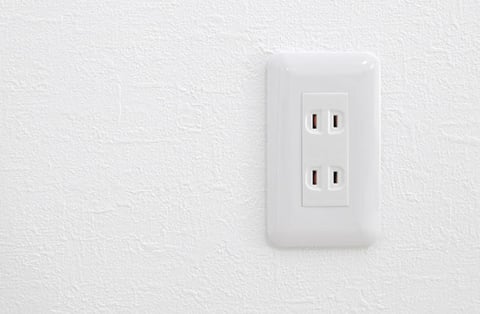 エアコンの取り付け｜沖縄全域の内装リフォーム