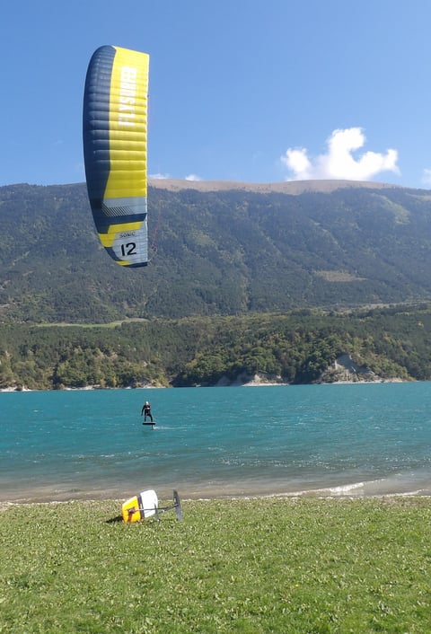 Flysurfer Sonic 4 au lac Monteynard
