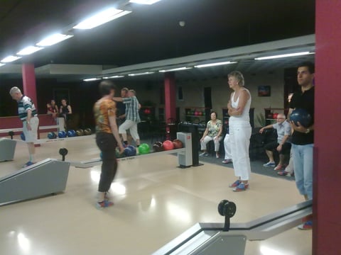 Beim zweiten Versuch fallen alle Pinns