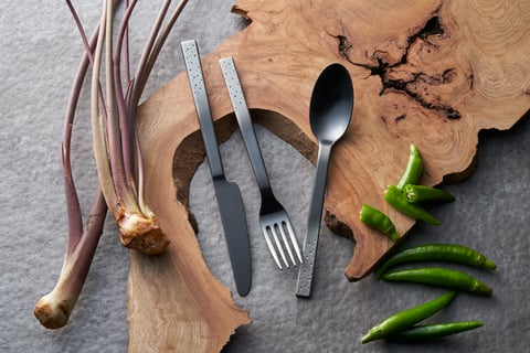 取扱商品：【Ten】　ブラック×サテン