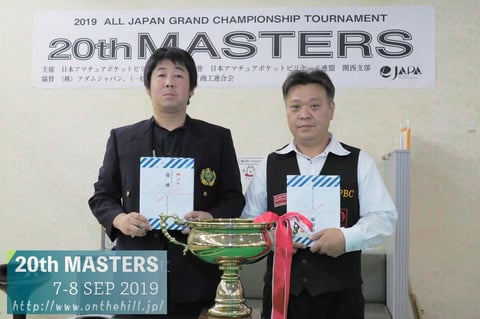 2019年大会ファイナリスト：喜島安広（左。優勝）　渡邉覚（右。準優勝）　※撮影：On the HIll !