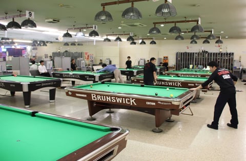 玉出ビリヤードACE　Photo :  JAPA