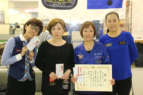 Miyuki Kuribayashi (second from the right) won 2017 Kansai Ladies Open, Osaka.