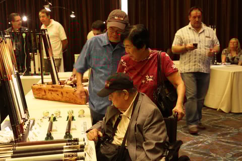 2012年『ICCS』にて。晩年のタッドさん(手前)と奥さんのスージー、そしてフレッド