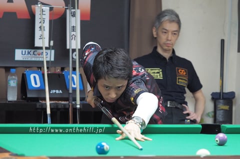 Hayato Hijikata　Photo : On the hill !