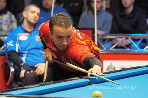 David Alcaide    photo : On the hill !