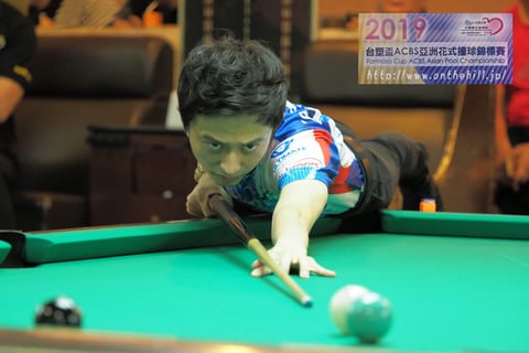 成人男子の部優勝、柯乗中　Photo : On the hill !