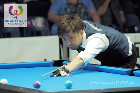 Bronze Medal : Naoyuki Oi　Photo :  On the hill !