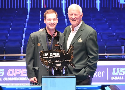 マッチルームスポーツ代表、B・ハーン（右）　2019USオープンにて