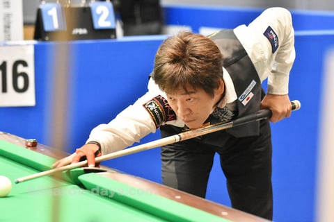 Satoshi Kawabata　※2017全日本選手権にて（この時のキューはMUGEN）