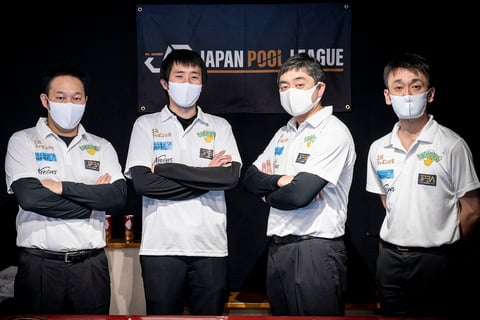 横浜HAPPY’s。左から、丸岡良輔・小川徳郎・菅原利幸・浦岡隆志　©2021 JAPAN POOL LEAGUE