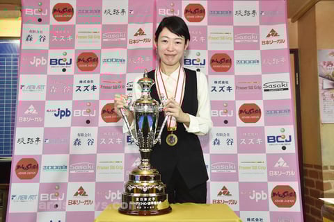 Orie Hida won 2017 All Japan Ladies 3-cushion Championship. 16th times !