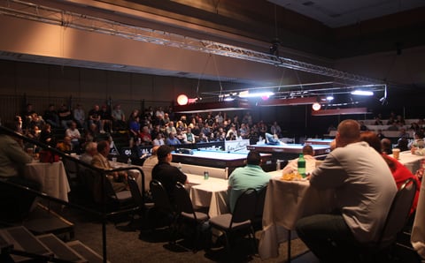 2010年のプロアリーナ。決勝戦ともなると四方を観客席が取り囲み、熱心なギャラリーで一杯になった