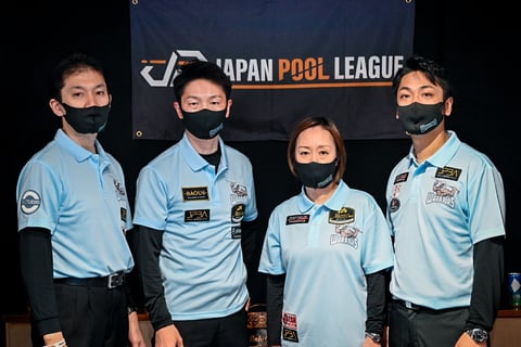WARRIORS/左から、鈴木清司・西尾祐・栗林美幸・栗林達 ©2021 JAPAN POOL LEAGUE