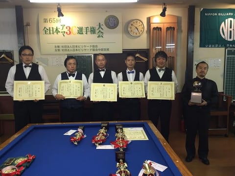 全日本アマ3C上位6名。右端が優勝の加藤。Photo : 日本ビリヤード協会 中部支部
