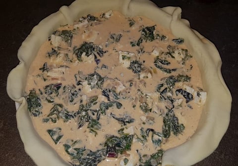 Mürbeteig Quiche mit Mangold und Eier Masse