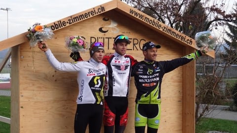 Das Podest der Kategorie Elite mit dem Berner Lukas Flückiger (Mitte) als Sieger.