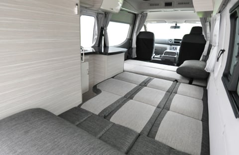 GENUINE-カーゴスペース04