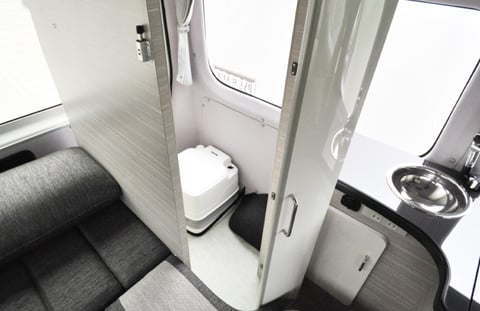 GENUINE-カーゴスペース03